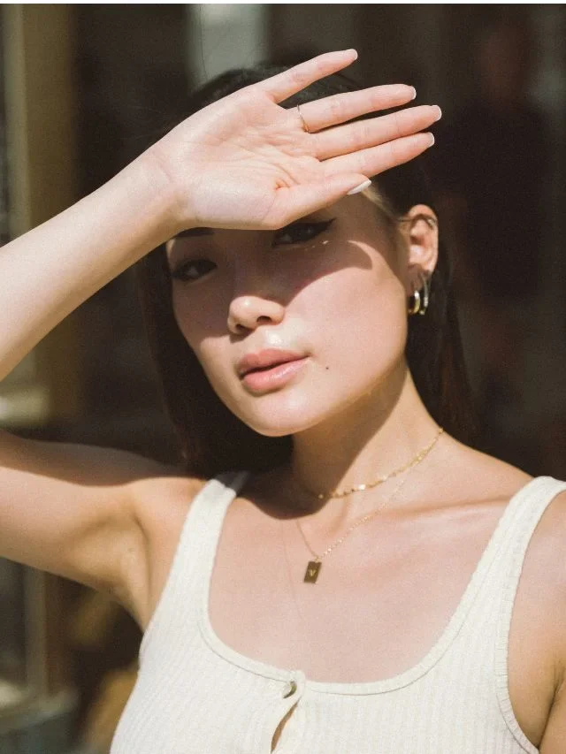 “10 Effective Tips for Treating Sunburn on the Face”